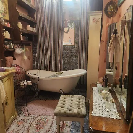 Tina's Art - Venetian Walls District