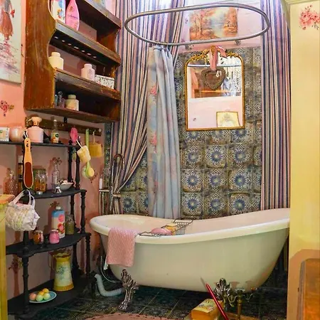 Tina's Art - Venetian Walls District 別荘 *