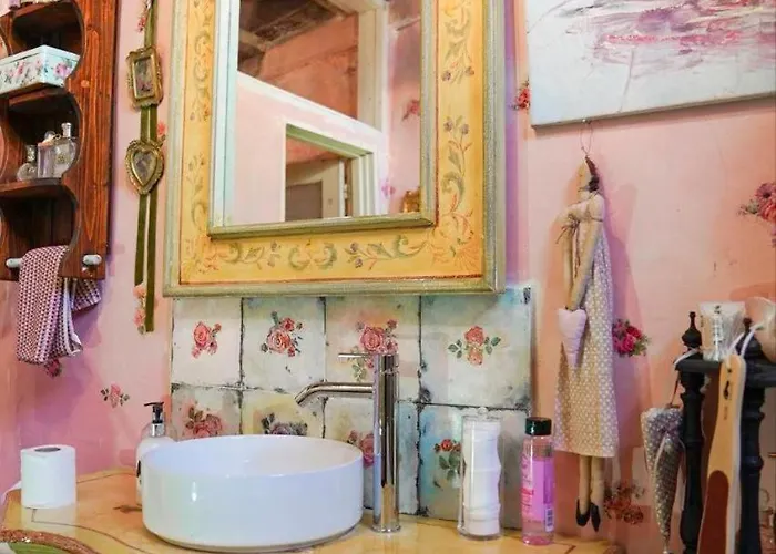 Tina's Art - Venetian Walls District * ニコシア